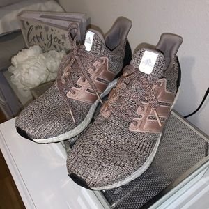 BARELY WORN Adidas Ultra Boost (Men’s US Size 12)